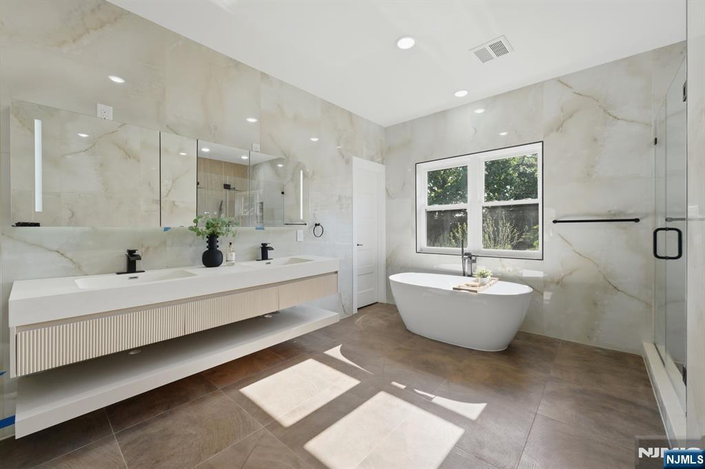275 Longview Road Union, NJ 07083 - Photo 26 of 43