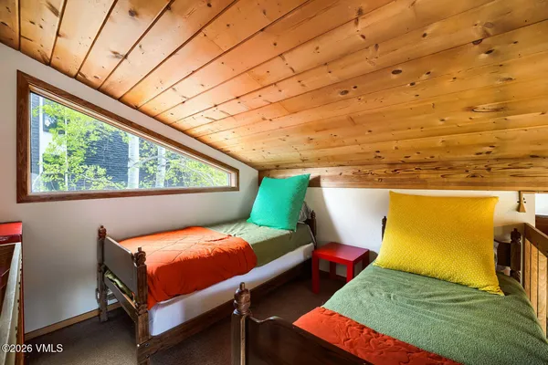 $1,490,000 | 128 Beaver Road, Unit EAST, Eagle-Vail, CO 81620