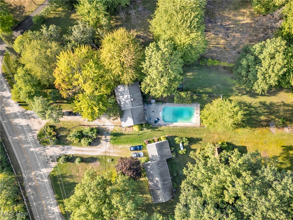 1583 Vermilion Road Vermilion, OH 44089 - Photo 35 of 41 Aerial view of a pool area