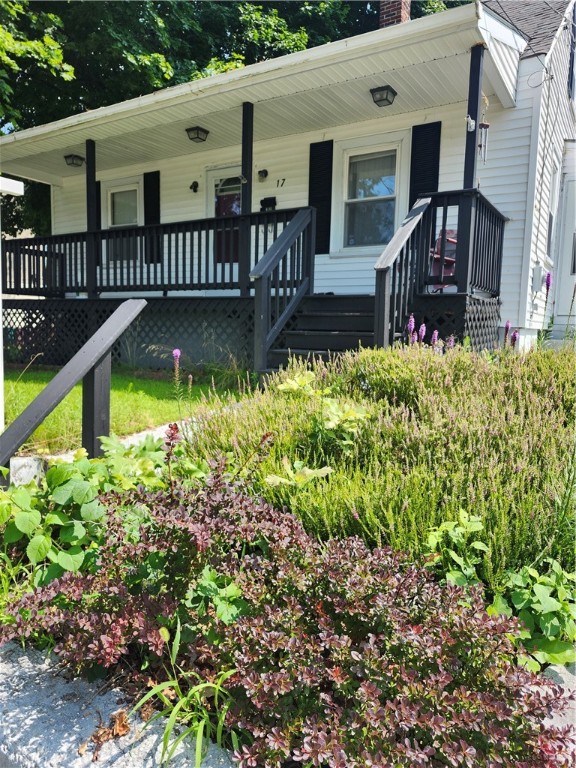 17 6th Avenue Woonsocket, RI 02895 - Photo 1 of 8 Gallery Image 1