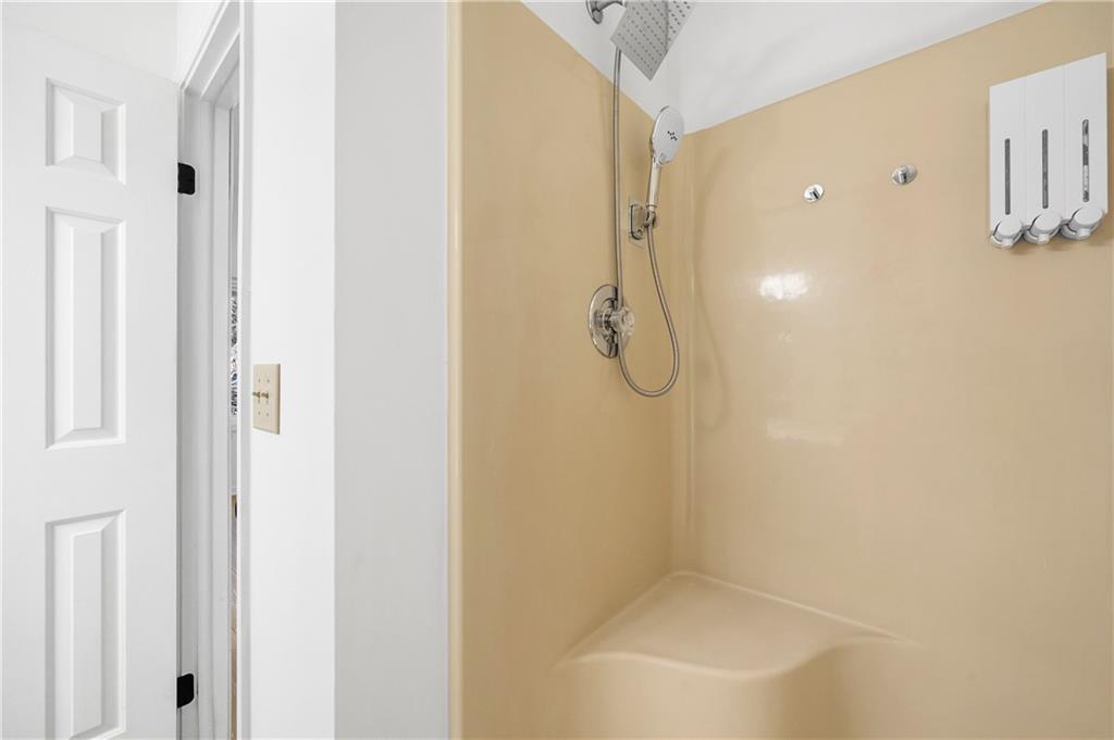 2883 Dresden Square Drive Atlanta, GA 30341 - Photo 22 of 30 a bathroom with a shower