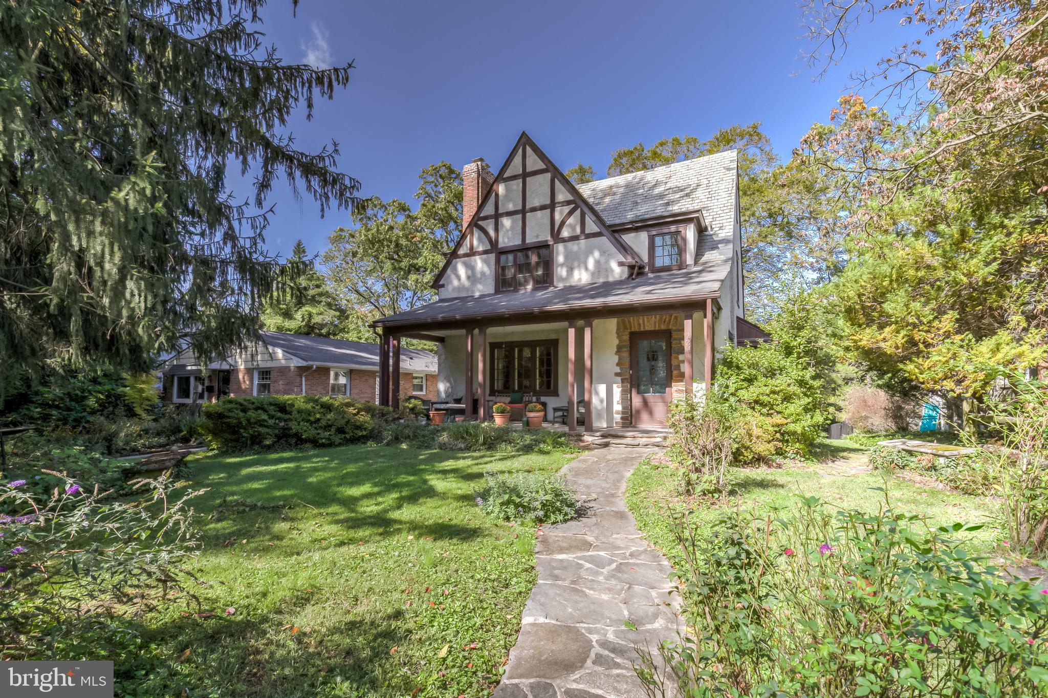 2234 Crest Road Baltimore, MD 21209 - Photo 2 of 59 Gallery Image 2
