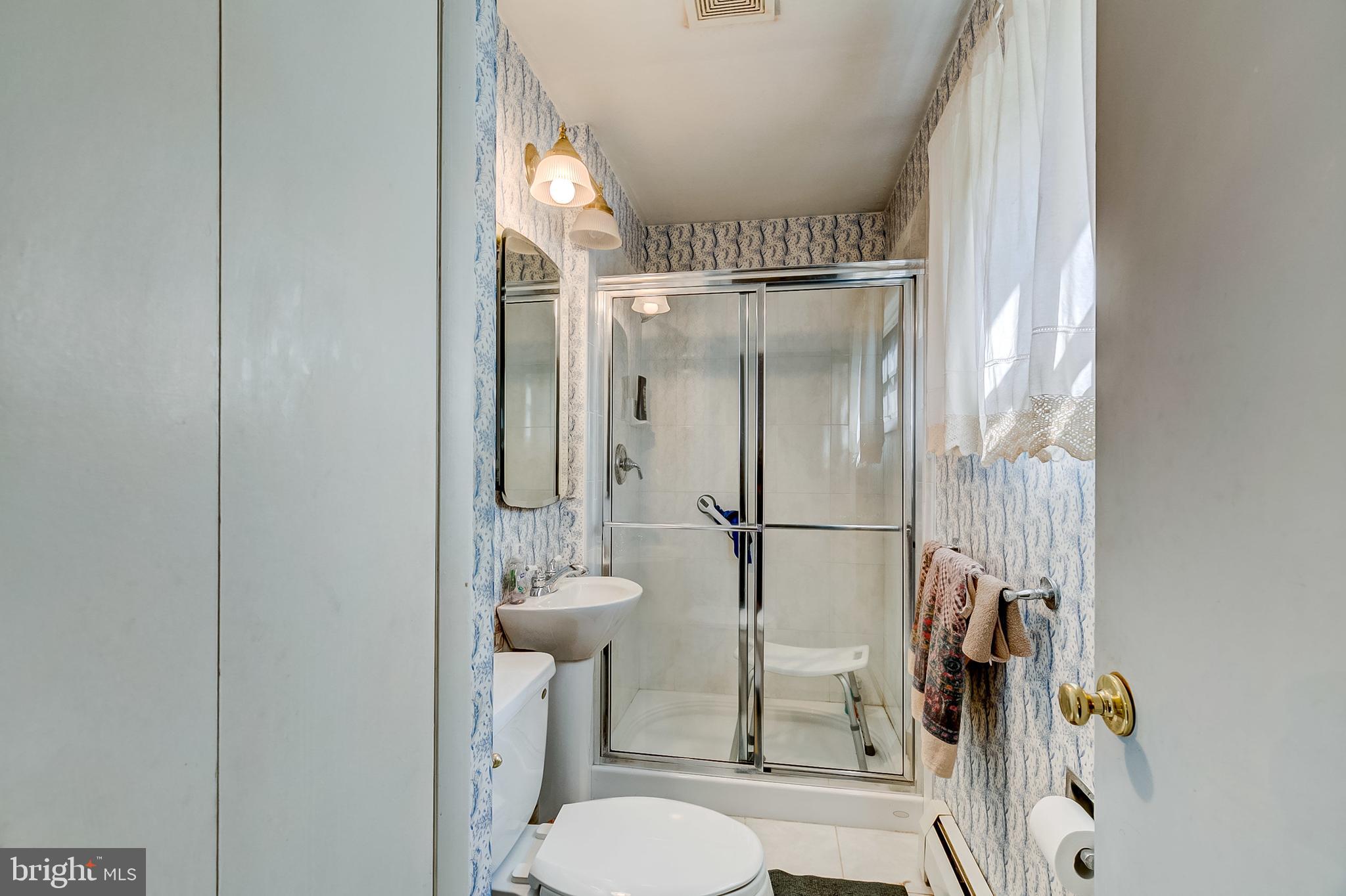 2234 Crest Road Baltimore, MD 21209 - Photo 42 of 59 1st floor master bath