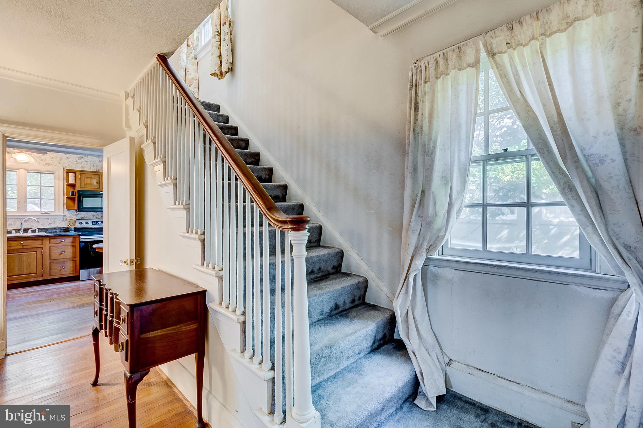 2234 Crest Road Baltimore, MD 21209 - Photo 43 of 59 Head on upstairs