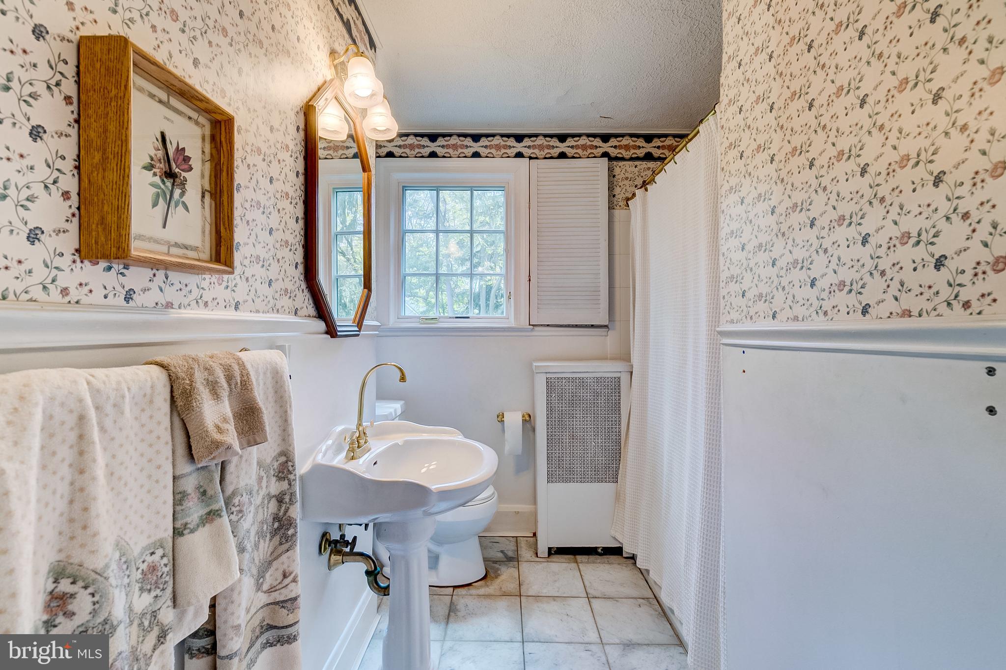 2234 Crest Road Baltimore, MD 21209 - Photo 53 of 59 2nd floor bath