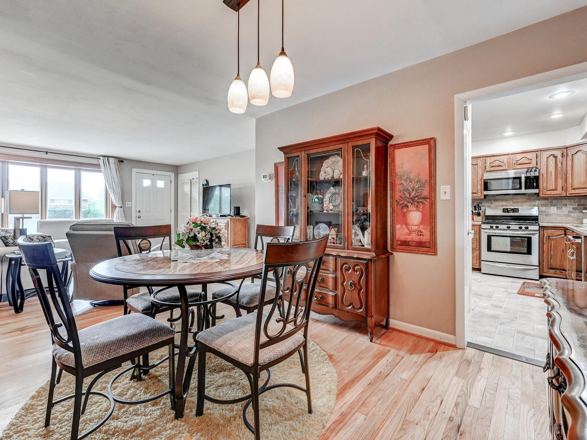8416 Avery Road Rosedale, MD 21237 - Photo 13 of 35 Light & Bright Dining Room