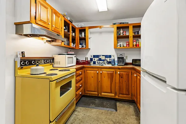 $600,000 | 55 Town Farm Lane, Whitefield, ME 04353