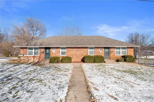 $345,000 | 13598 East 39th & 13600 Court, Independence, MO 64055