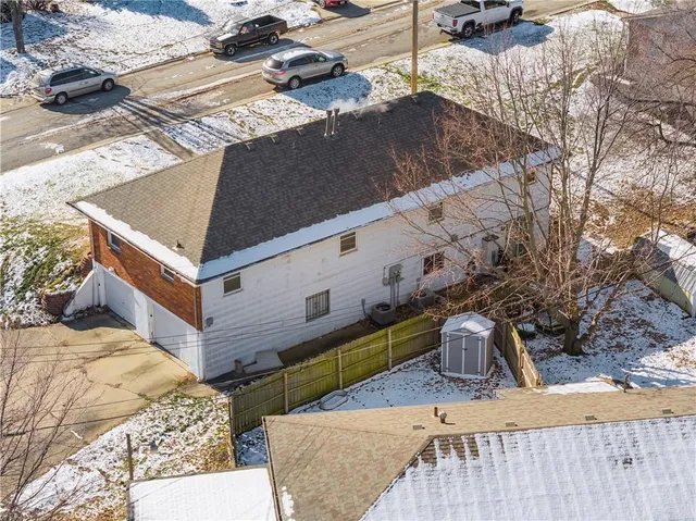 $345,000 | 13598 East 39th & 13600 Court, Independence, MO 64055