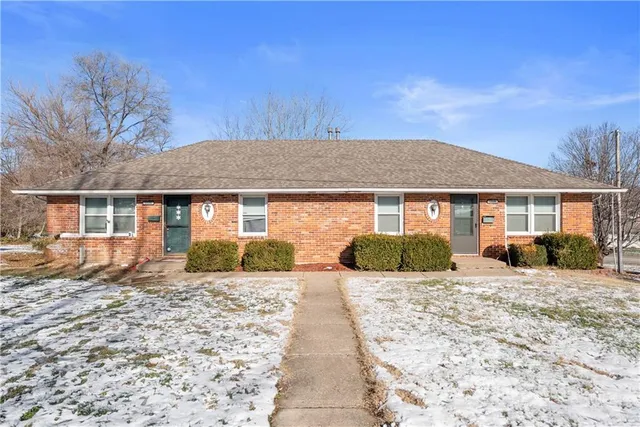 $345,000 | 13598 East 39th & 13600 Court, Independence, MO 64055