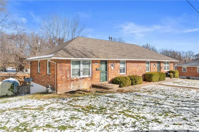 $345,000 | 13598 East 39th & 13600 Court, Independence, MO 64055