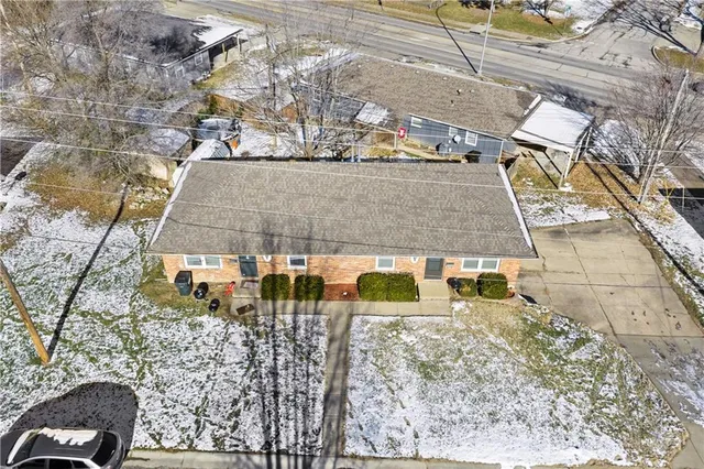 $345,000 | 13598 East 39th & 13600 Court, Independence, MO 64055