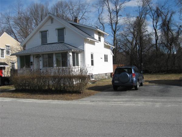 9 Gordon Road Shrewsbury, MA 01545 - Photo 2 of 12 Gallery Image 2