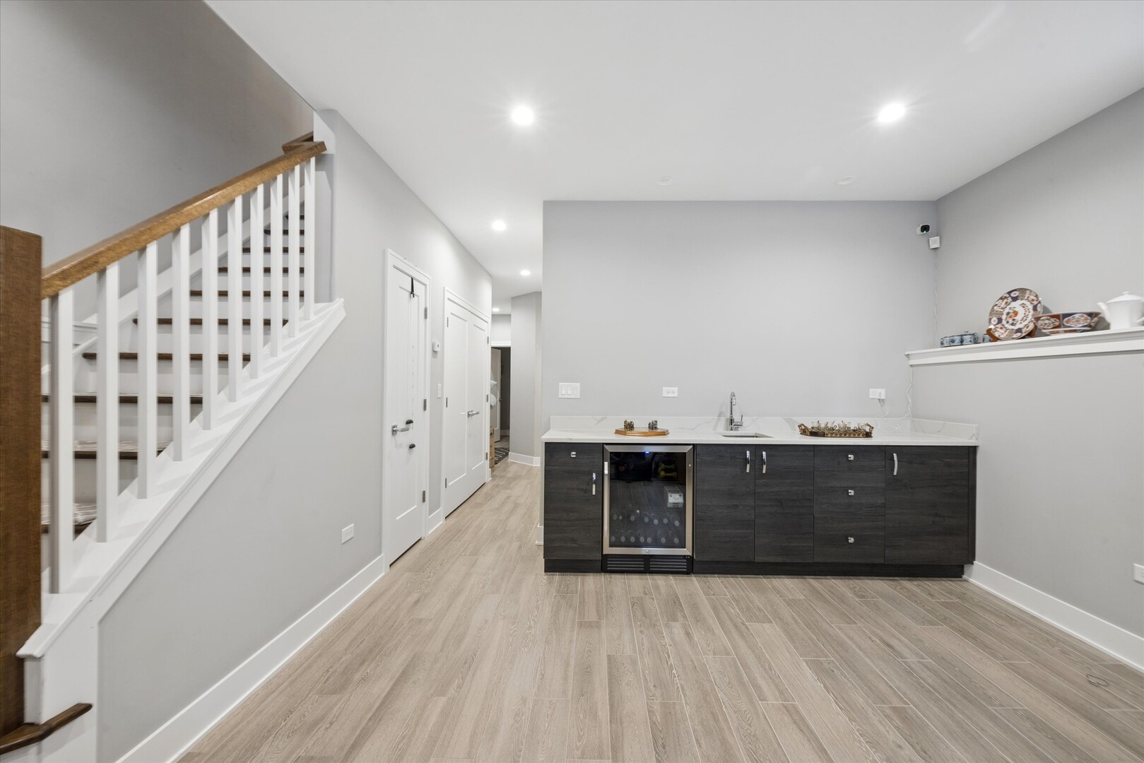 3517 South Prairie Avenue Chicago, IL 60653 - Photo 16 of 29