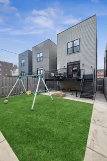 $799,000 | 3517 South Prairie Avenue, Chicago, IL 60653