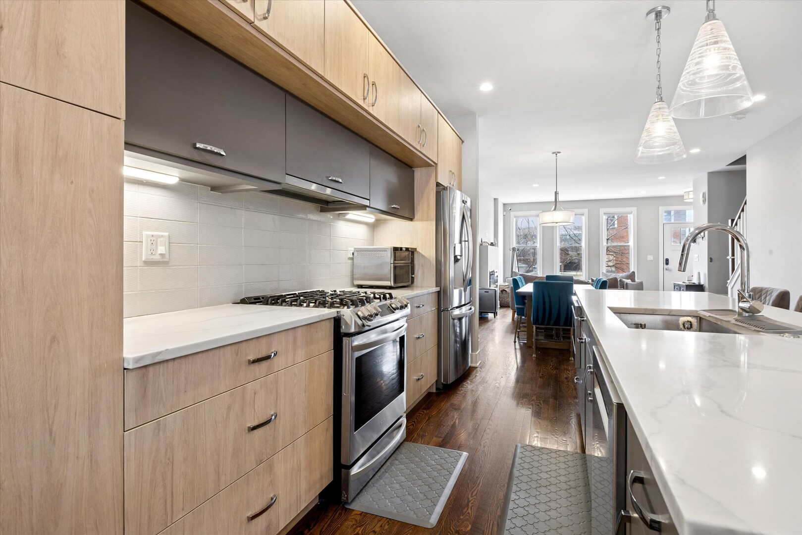 3517 South Prairie Avenue Chicago, IL 60653 - Photo 5 of 29