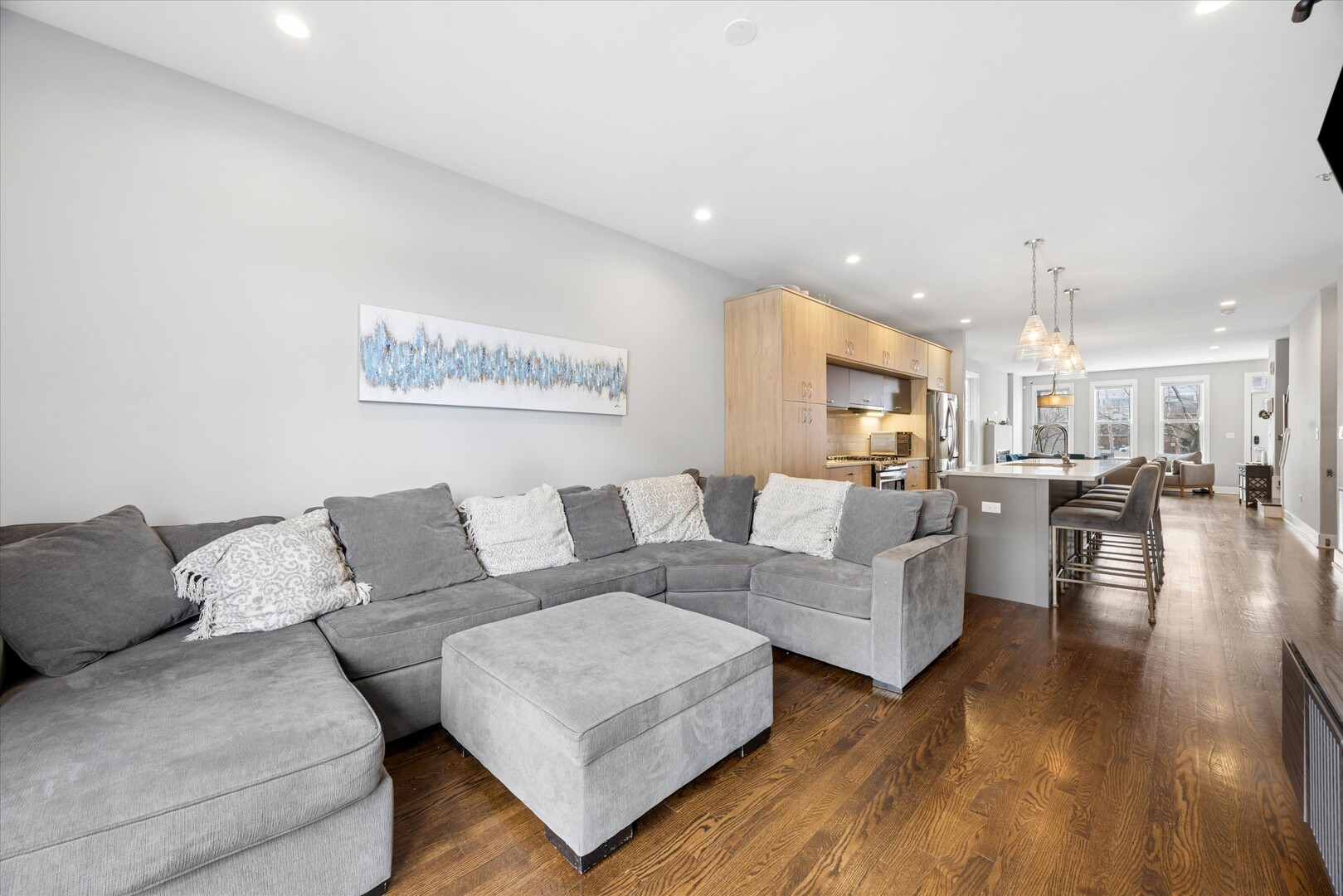 3517 South Prairie Avenue Chicago, IL 60653 - Photo 7 of 29