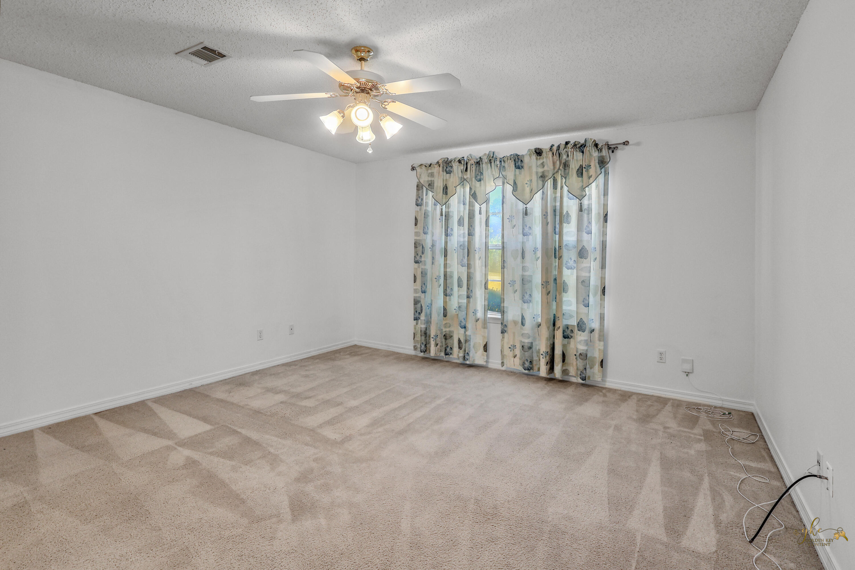 2095 Jessica Way Navarre, FL 32566 - Photo 28 of 52 Primary Bedroom