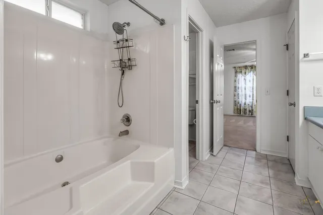 $360,000 | 2095 Jessica Way, Navarre, FL 32566