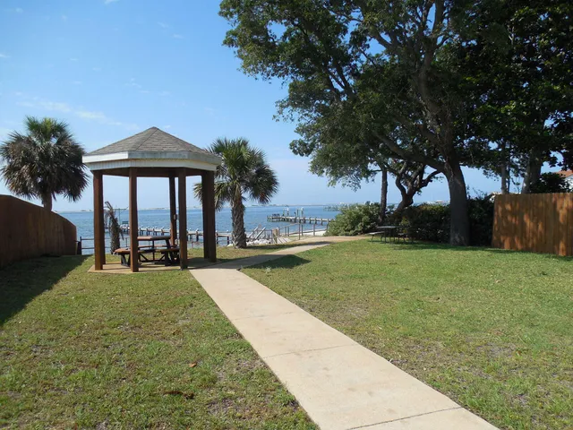$360,000 | 2095 Jessica Way, Navarre, FL 32566