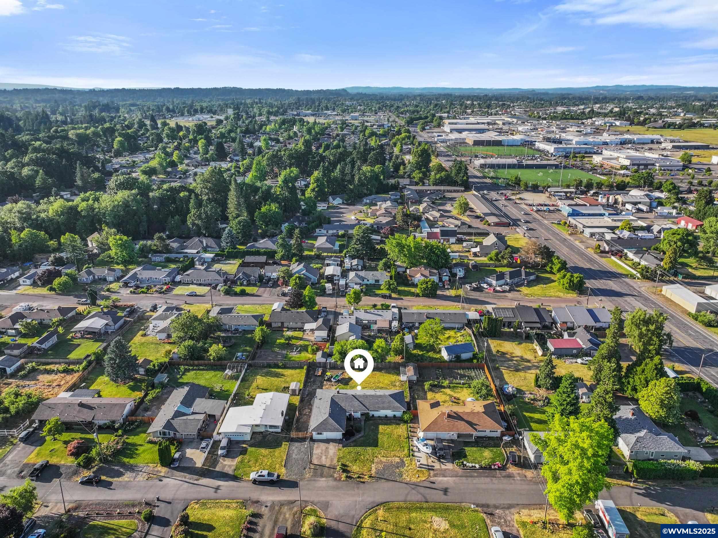 1023 37th Avenue Southwest Albany, OR 97321 - Photo 40 of 47 an aerial view of residential houses with outdoor space