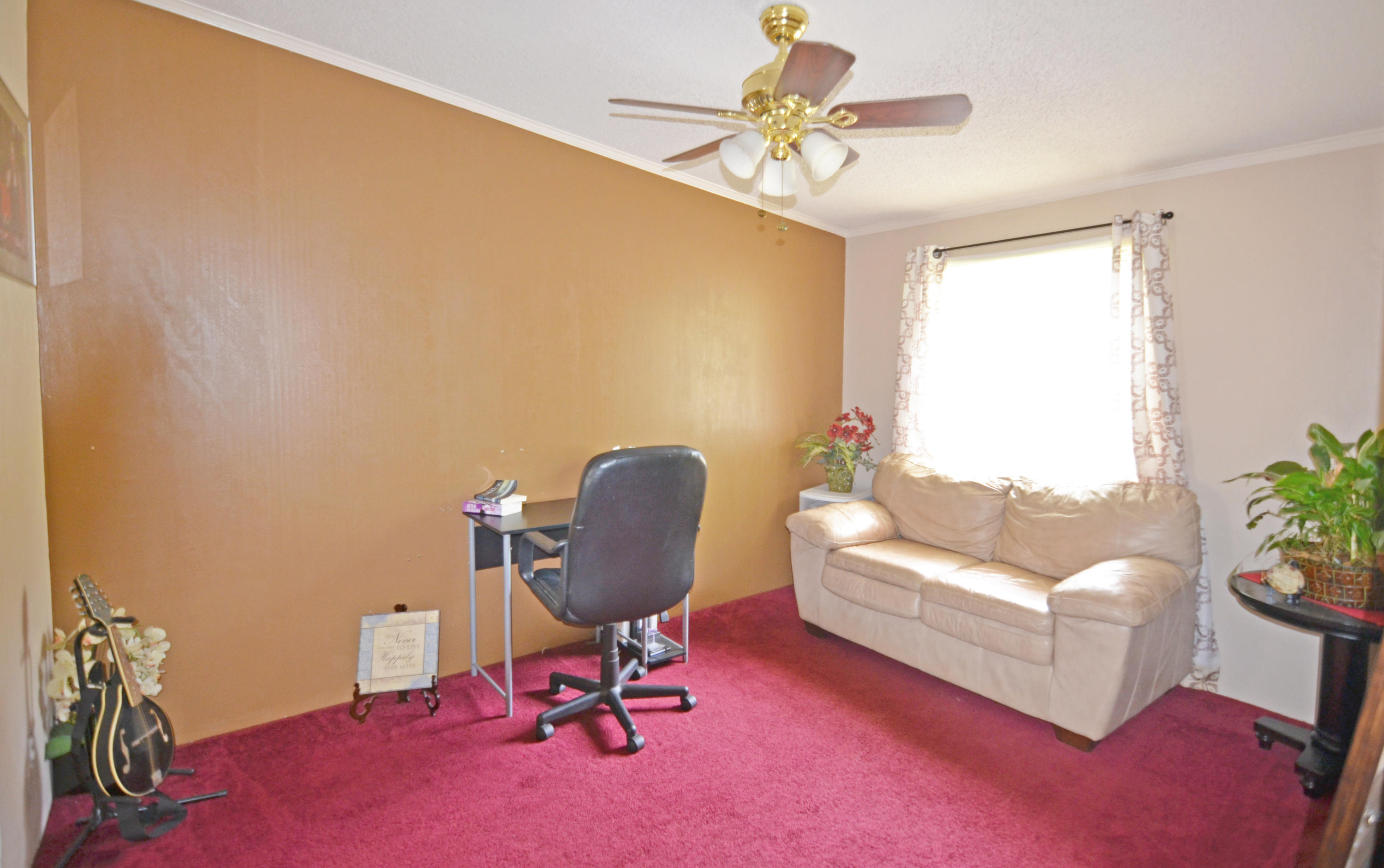136 Shaffer Road Rockingham, NC 28379 - Photo 19 of 25 Sitting room