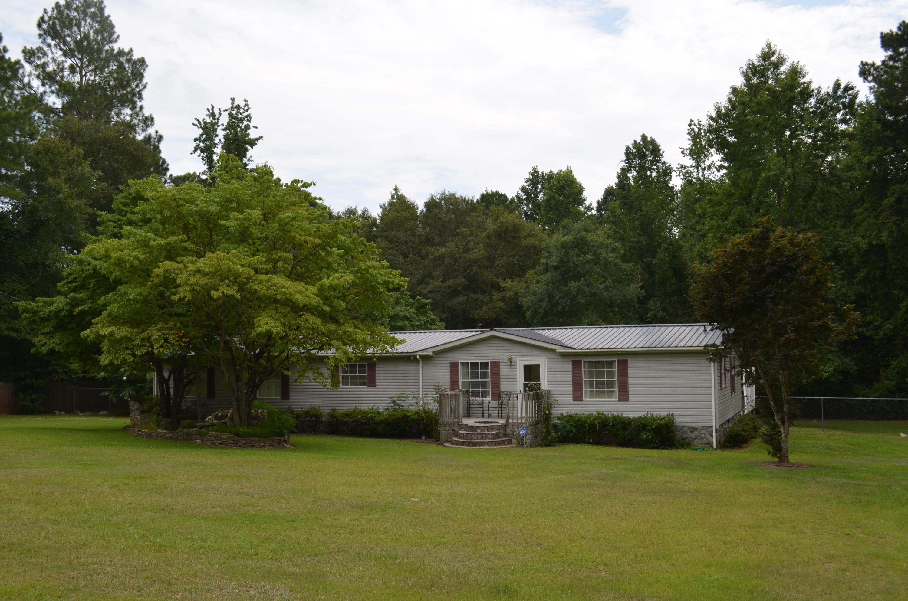 136 Shaffer Road Rockingham, NC 28379 - Photo 2 of 25 DSC_0003