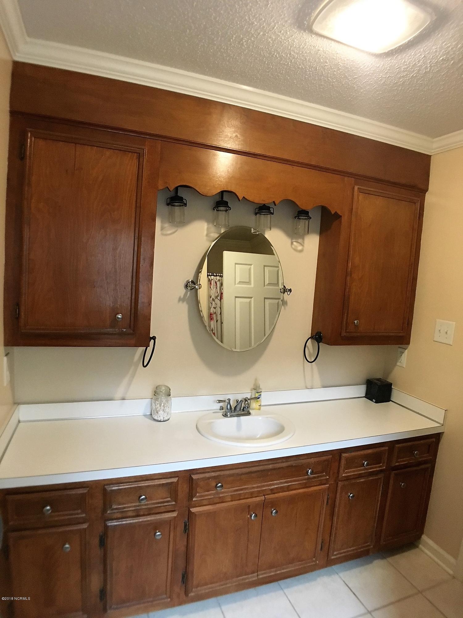 102 Marsh Road Washington, NC 27889 - Photo 15 of 22 IMG_1147
