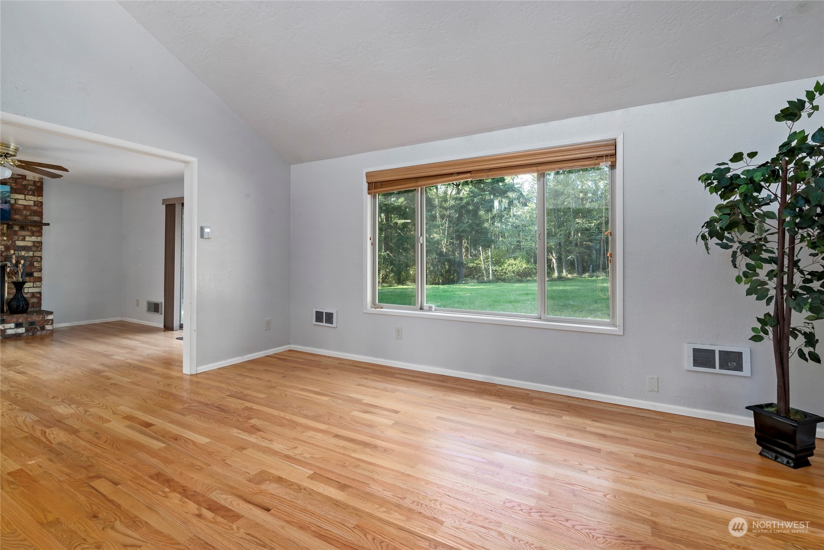 1395 Eagle Ridge Road Oak Harbor, WA 98277 - Photo 12 of 38 Gallery Image 12