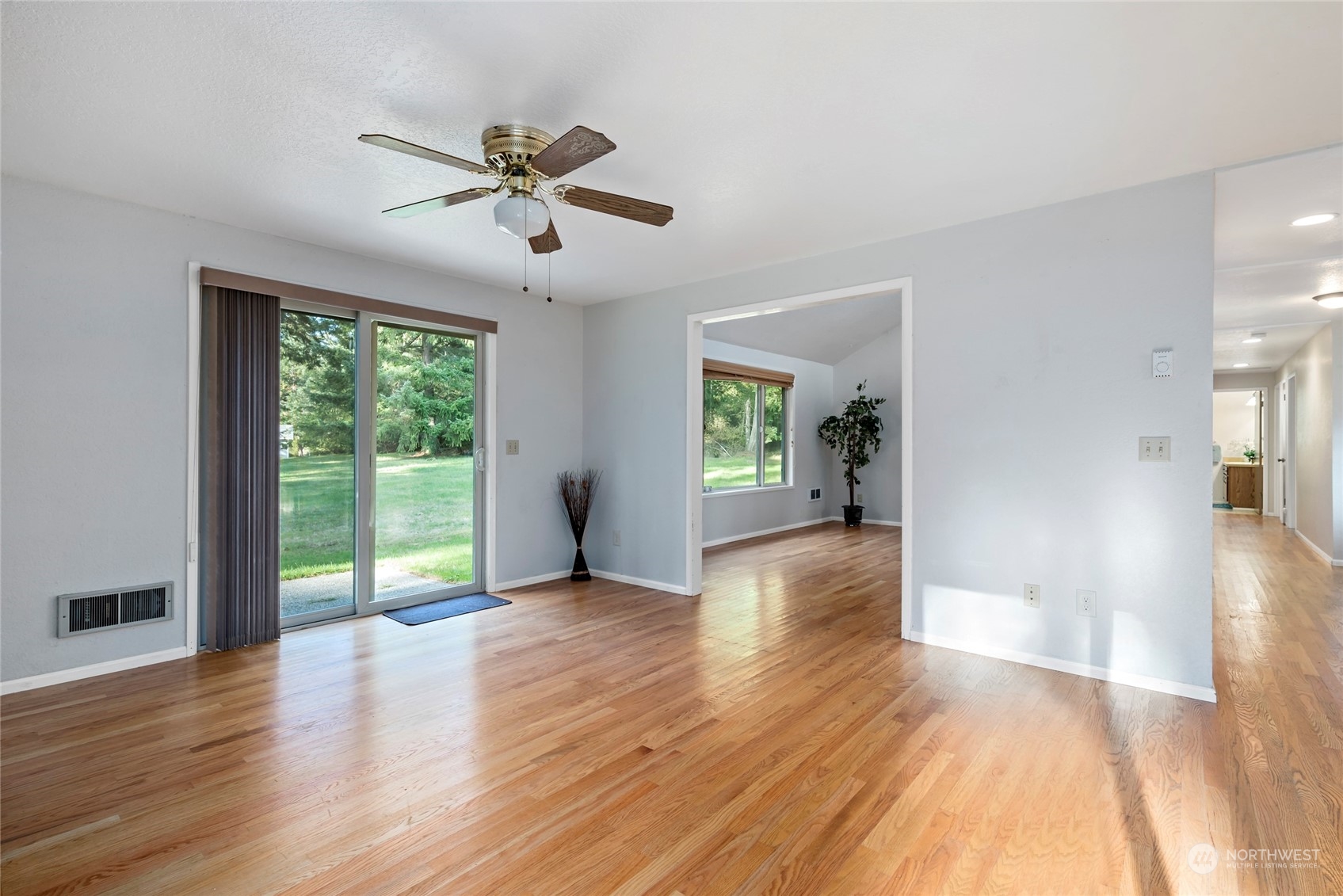 1395 Eagle Ridge Road Oak Harbor, WA 98277 - Photo 13 of 38 Gallery Image 13