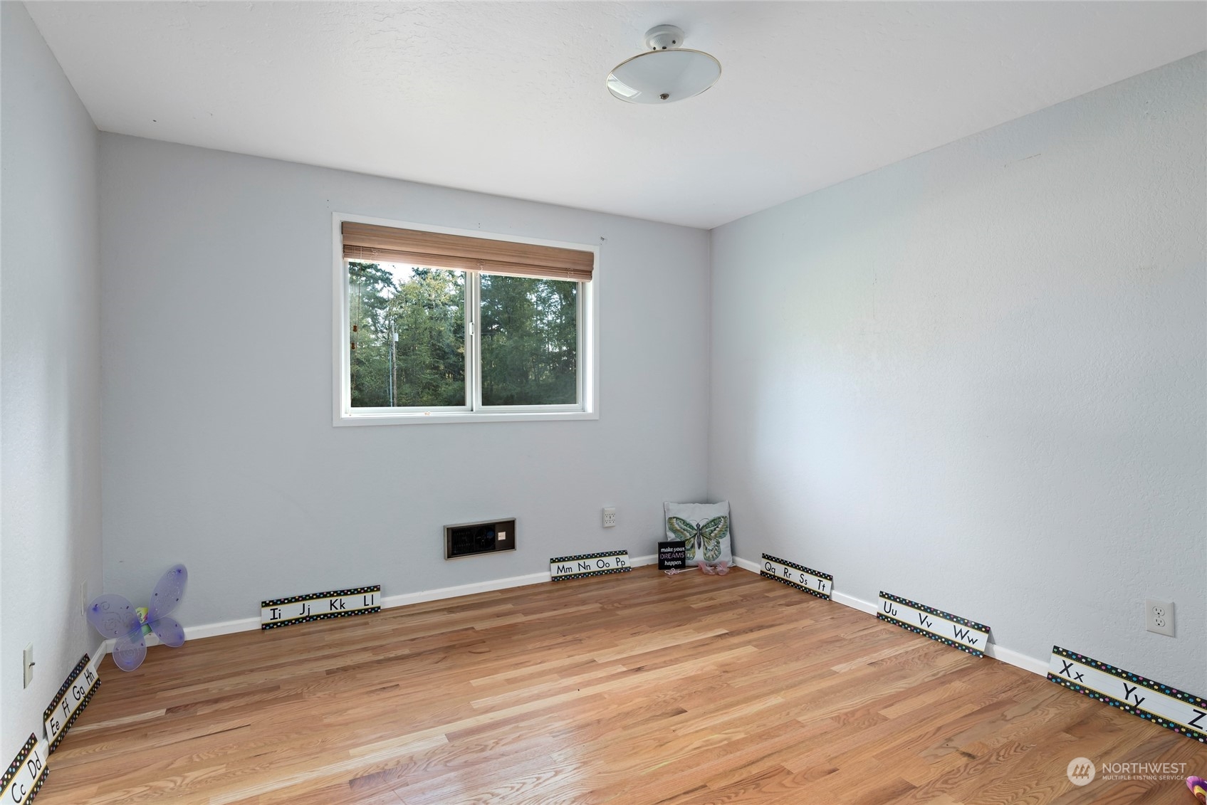 1395 Eagle Ridge Road Oak Harbor, WA 98277 - Photo 32 of 38 Gallery Image 32