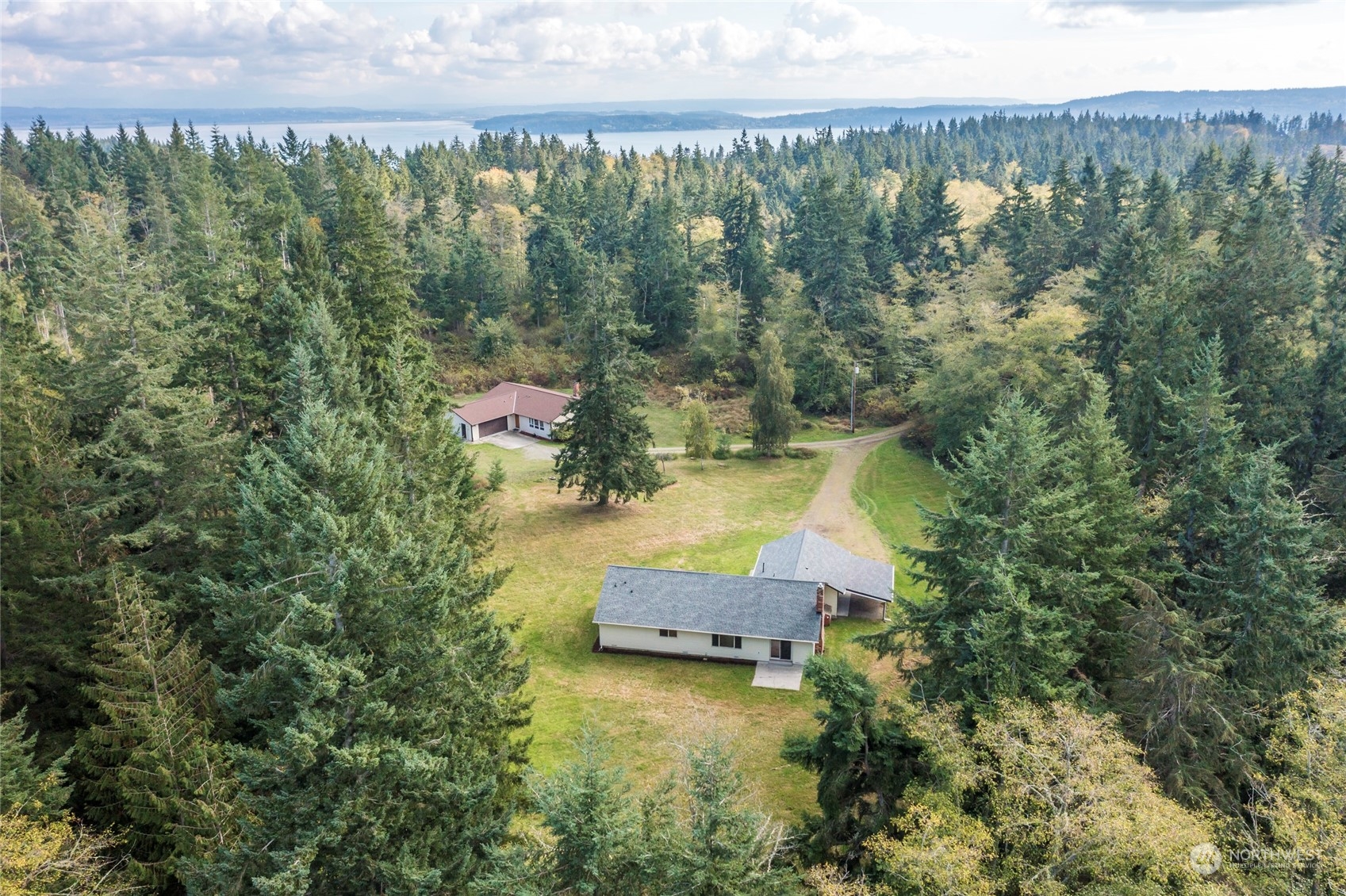 1395 Eagle Ridge Road Oak Harbor, WA 98277 - Photo 5 of 38 Gallery Image 5