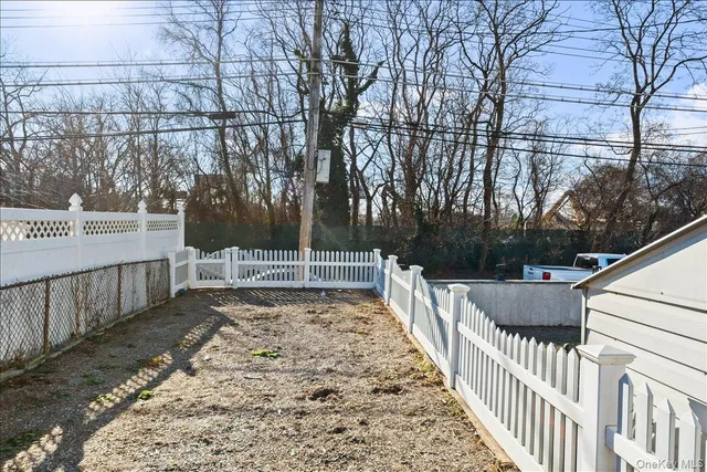 $929,999 | 3511 Mc Owen Avenue | Eastchester