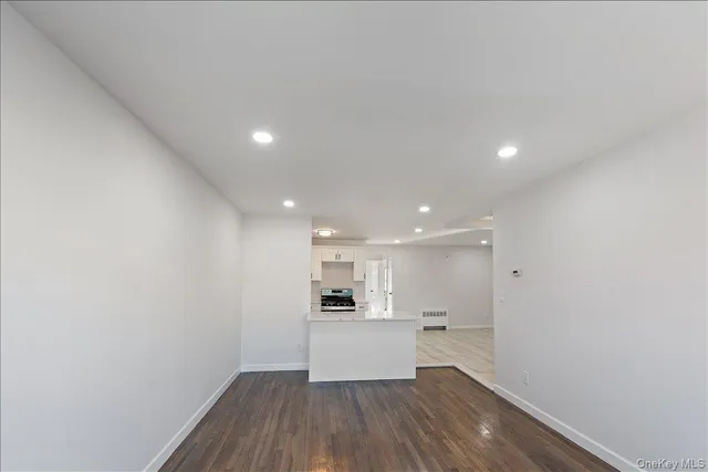 $929,999 | 3511 Mc Owen Avenue | Eastchester