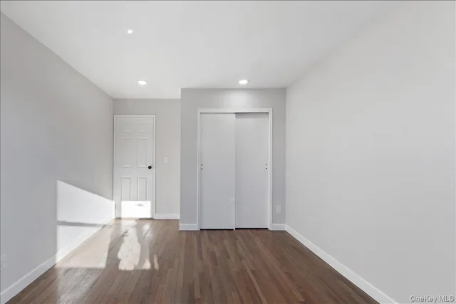 $929,999 | 3511 Mc Owen Avenue | Eastchester