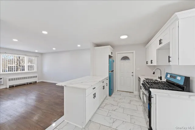 $929,999 | 3511 Mc Owen Avenue | Eastchester