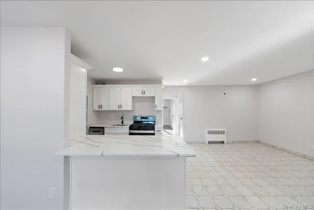 $929,999 | 3511 Mc Owen Avenue | Eastchester