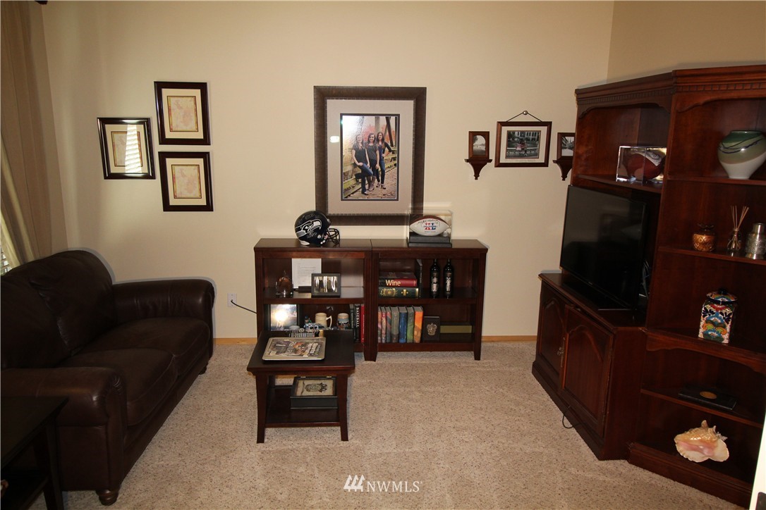 20141 84th Place Northeast Bothell, WA 98011 - Photo 3 of 25 Gallery Image 3