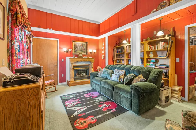 $540,000 | 3802 Bissell Road, Gifford, WA 99131