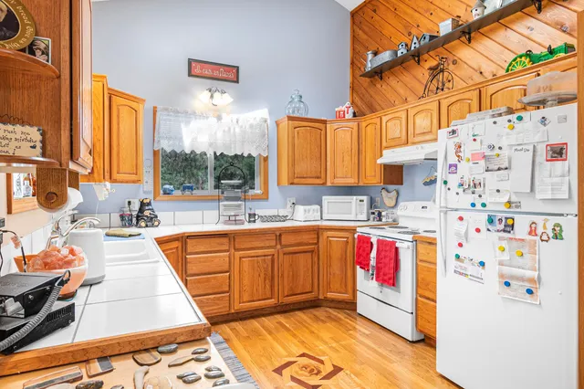 $540,000 | 3802 Bissell Road, Gifford, WA 99131