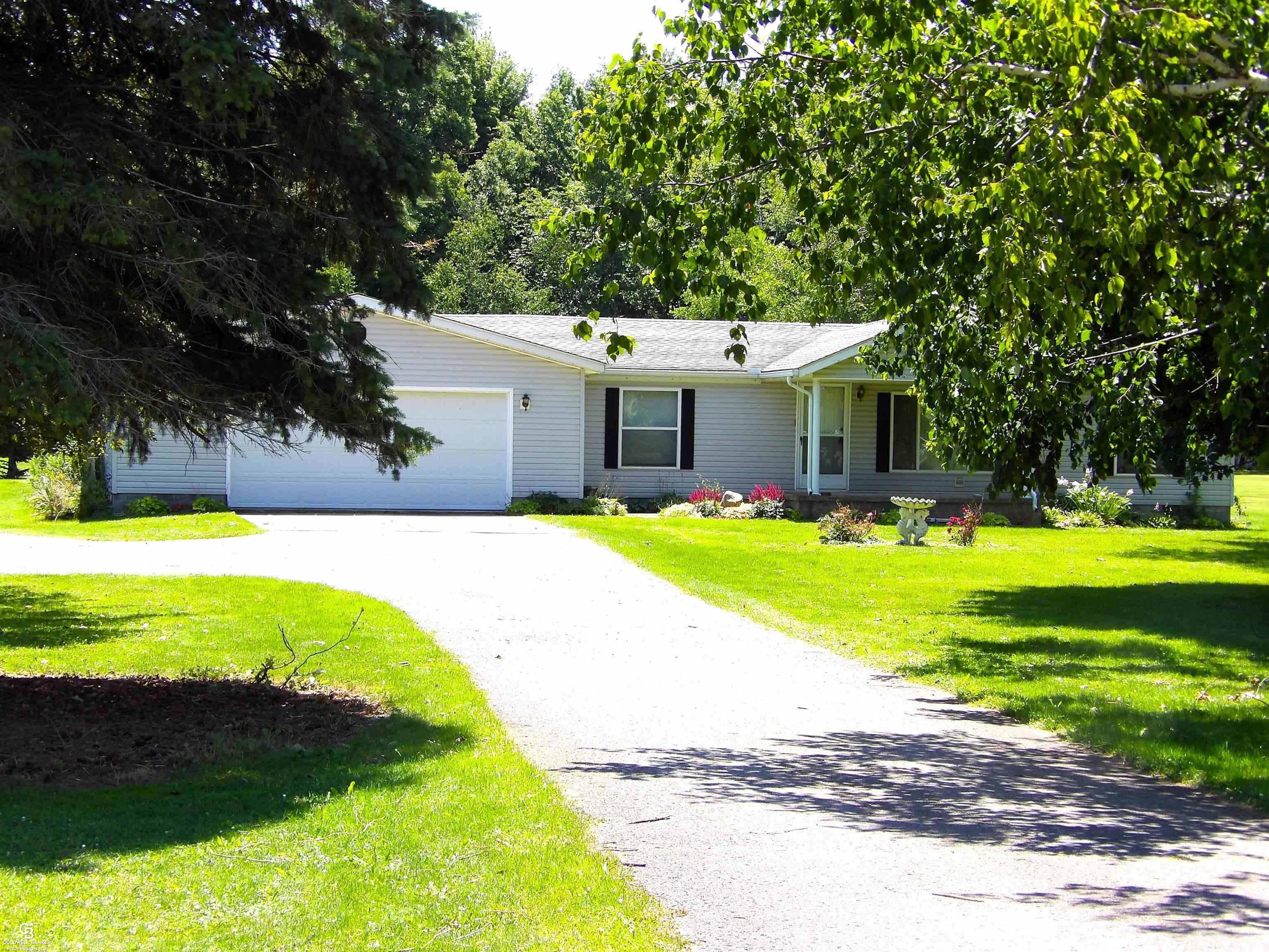 4020 Harrington Road Croswell, MI 48422 - Photo 1 of 49