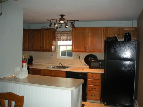 27 Arlington Road, Unit 21 Woburn, MA 01801 - Photo 3 of 15 Gallery Image 3