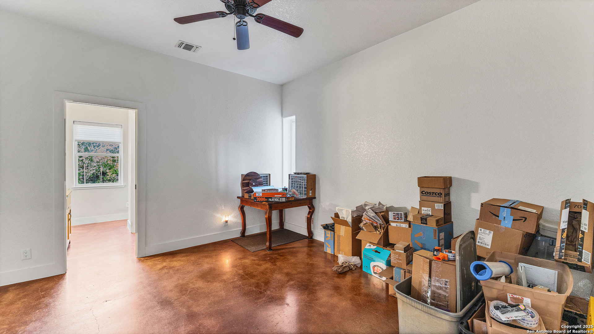 475 Jackson Road Kingsbury, TX 78638 - Photo 22 of 44 a view of a livingroom with furniture and toys