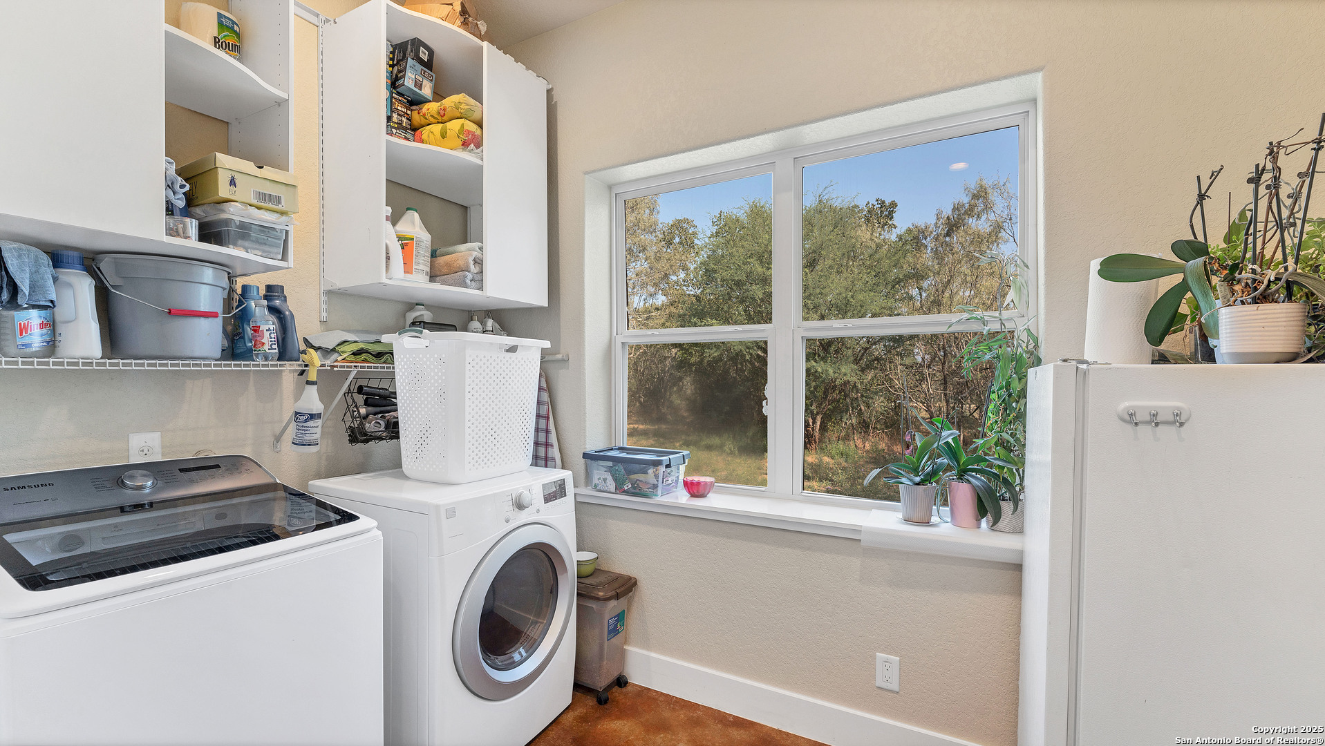 475 Jackson Road Kingsbury, TX 78638 - Photo 33 of 44 a utility room with dryer and washer
