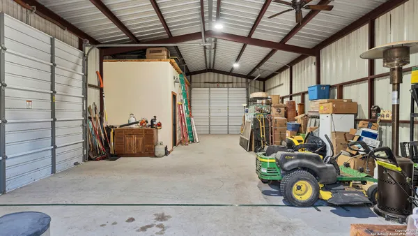 $780,000 | 475 Jackson Road, Kingsbury, TX 78638