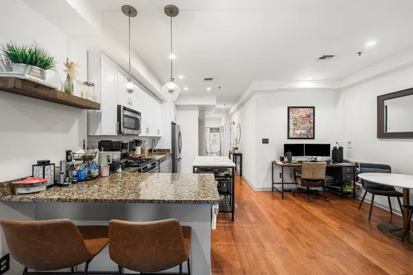 $669,000 | 307 1st Street, Unit 2, Hoboken, NJ 07030