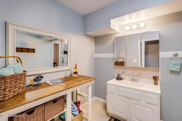 $2,850 | 419 East 2nd Street, Long Beach, MS 39560