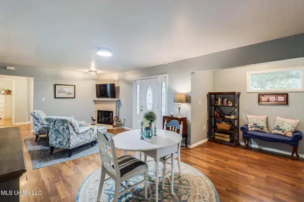 $2,850 | 419 East 2nd Street, Long Beach, MS 39560