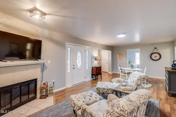 $2,850 | 419 East 2nd Street, Long Beach, MS 39560