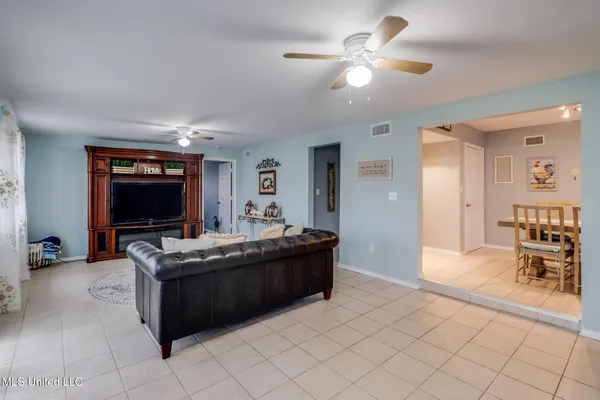 $2,850 | 419 East 2nd Street, Long Beach, MS 39560